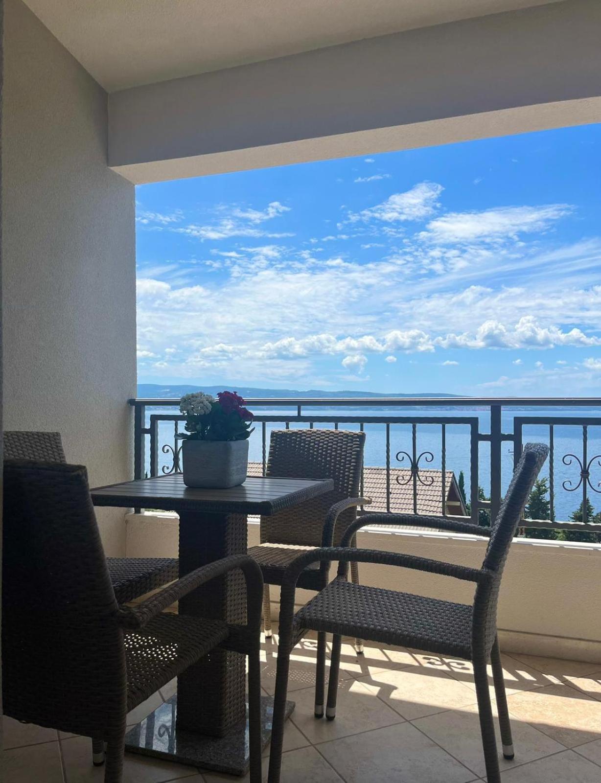 Apartments Curnic Єсенице Екстер'єр фото