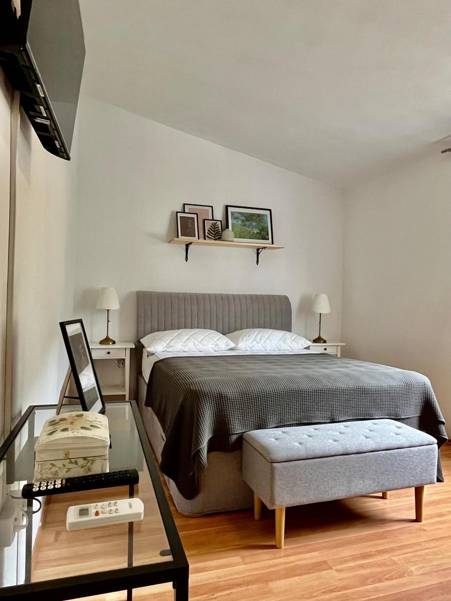 Apartments Curnic Єсенице Екстер'єр фото